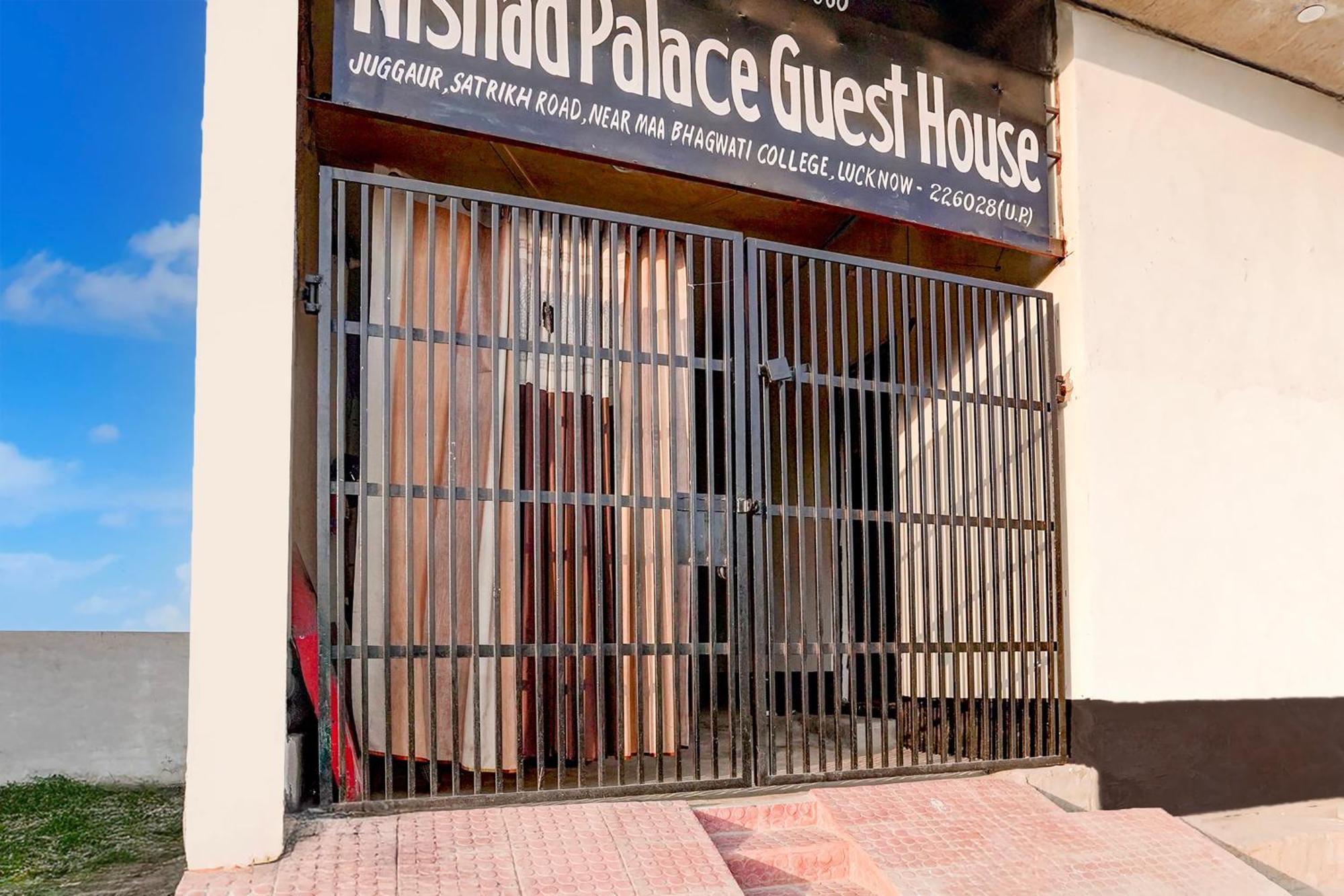 O Nishad Palace Hotel *