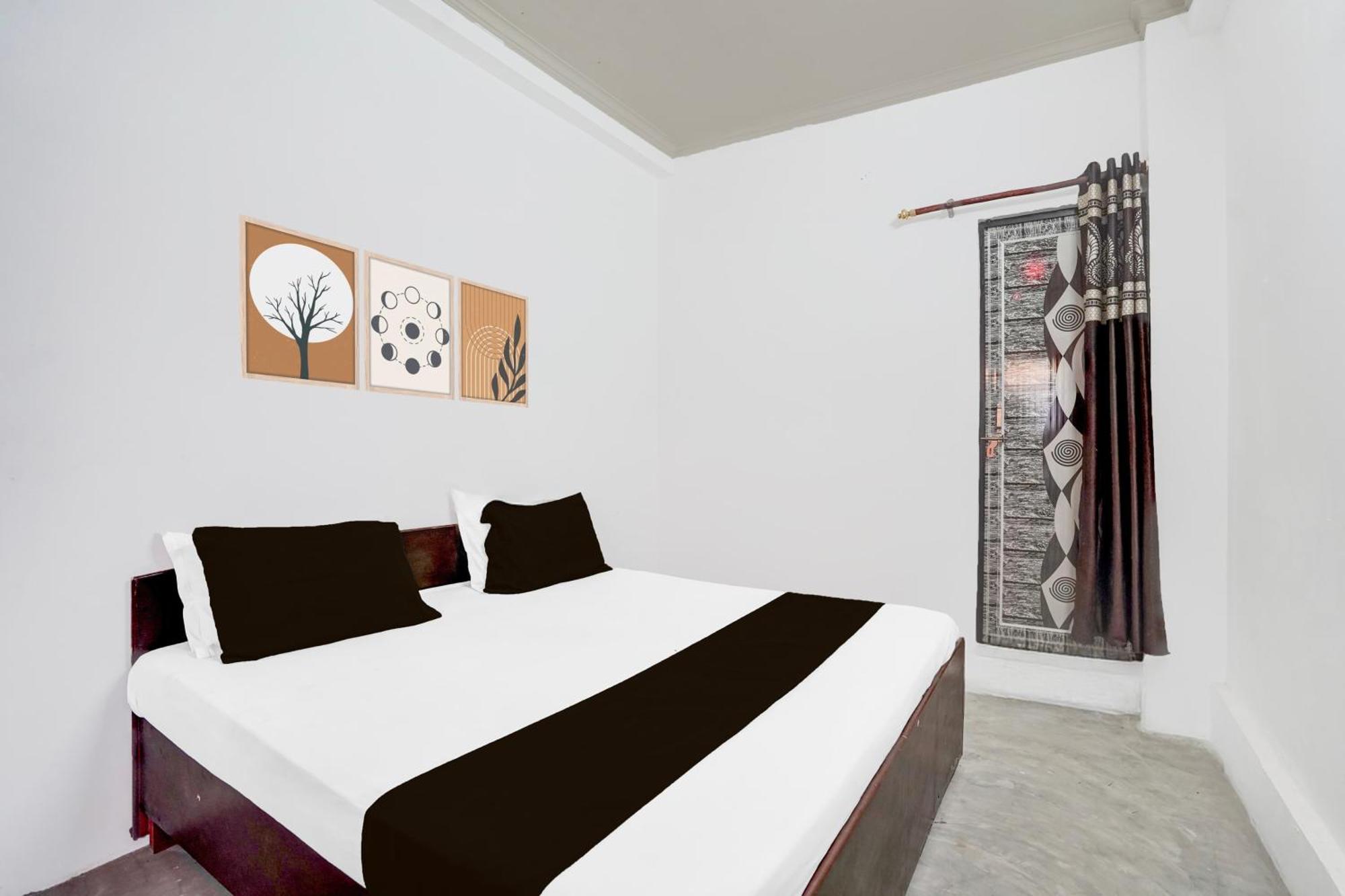 Hotel O Nishad Palace *